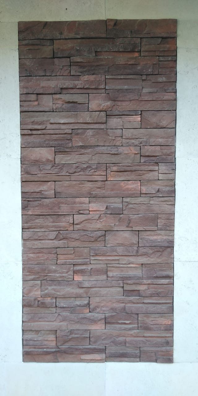 Otra columna con enchape FastFit Chocolate, mismo proyecto