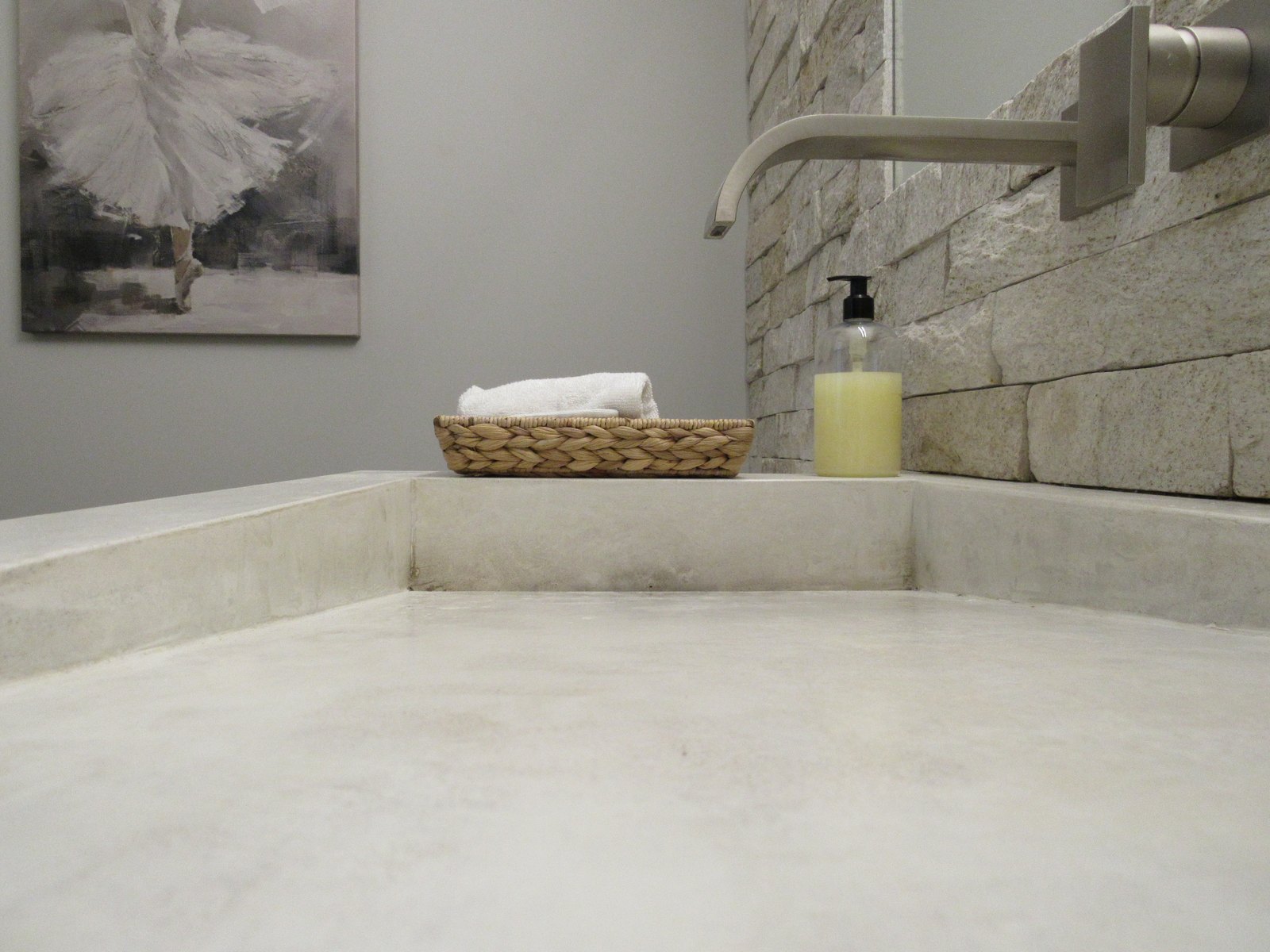 White Slope GFRC Concrete Sink installed on a wall in Costa Rica