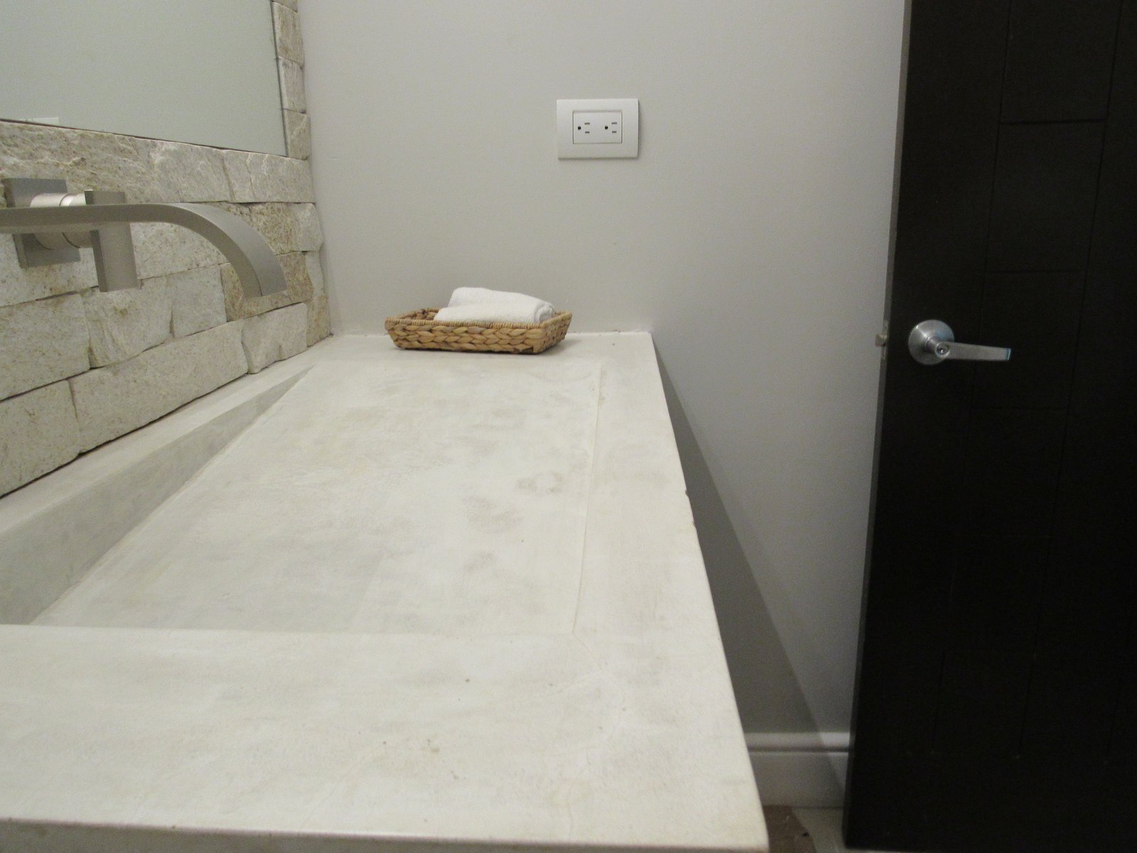 White Slope GFRC Concrete Sink detail
